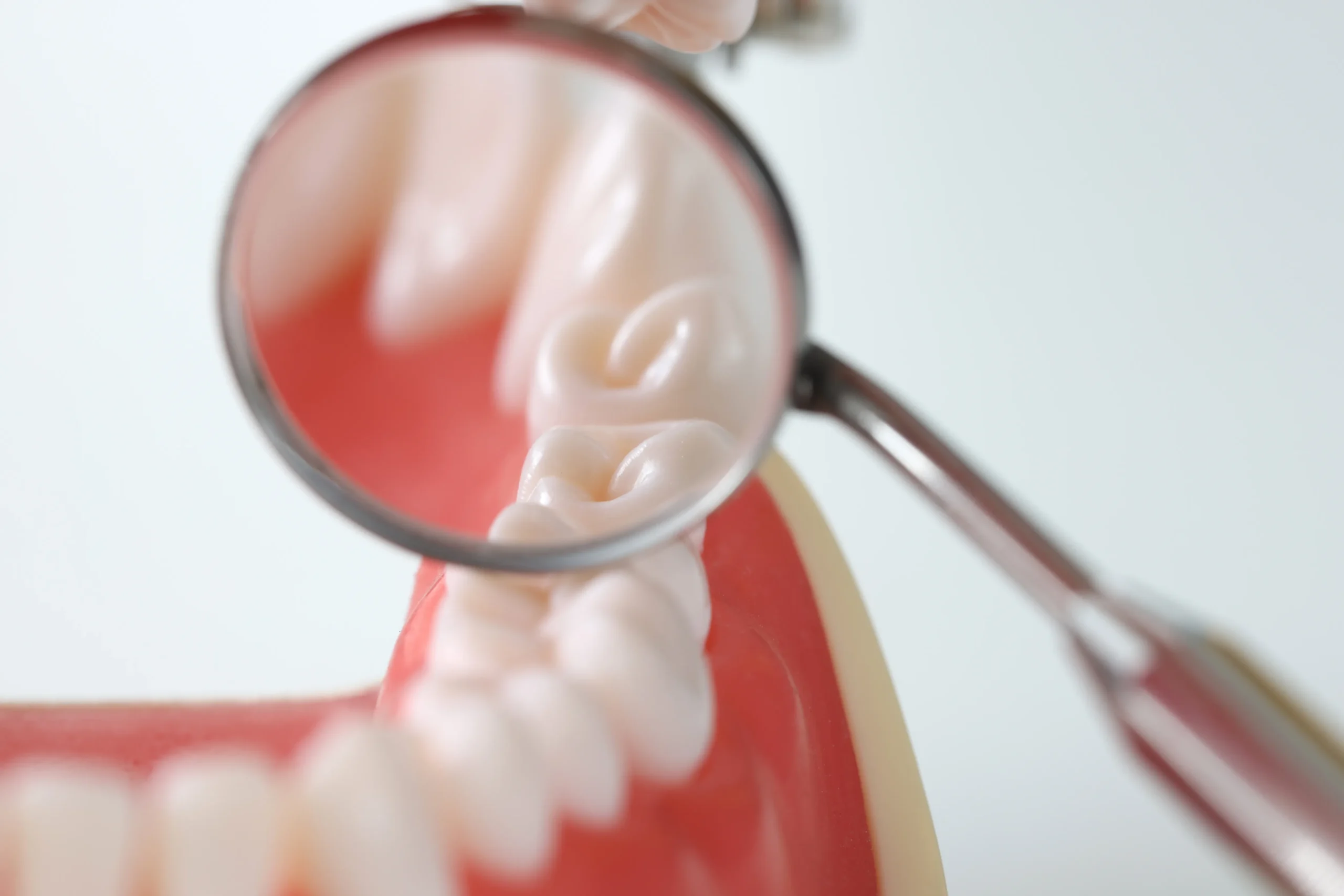 自分の口臭がわからない決定的な理由と自宅チェック法【2026最新】